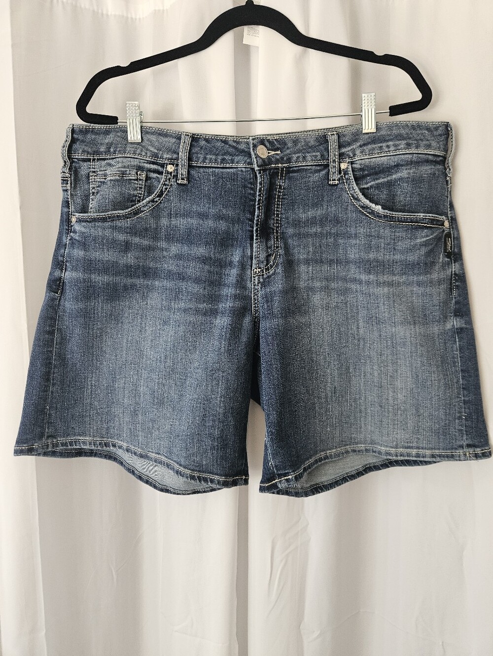 Silver Jeans Co - Denim Shorts Size 16 | Mid Rise - USA Pocket Design